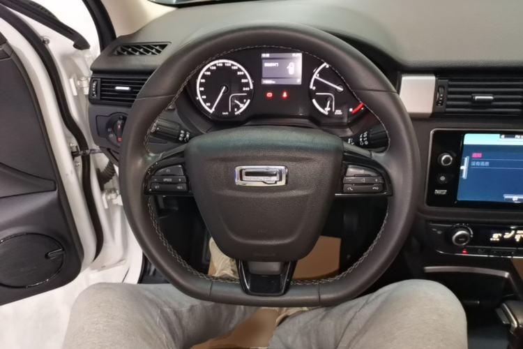 Used Qoros 3 2016 Urban SUV 1.6T Automatic Zhiyue Model