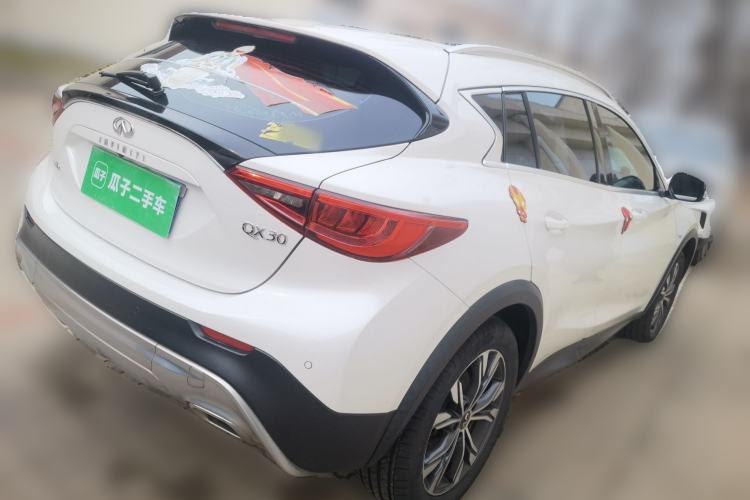 Used Infiniti QX30 2017 2.0T Four-Wheel Drive Fashion Edition
