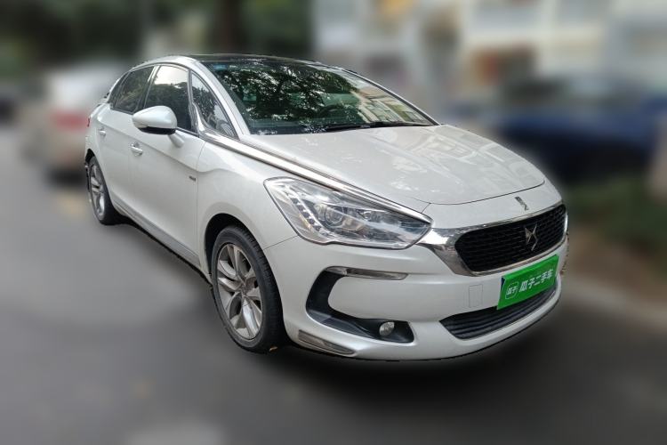 Used DS 5 2014 1.6T Luxury Edition THP160
