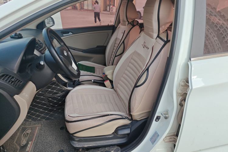 Used Hyundai Verna (older generation) 2016 1.4L Manual Smart GLS Trim Left Front Seat