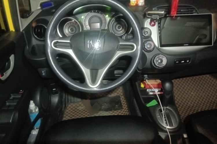 Used Honda Fit 2011 1.3L automatic comfort version
