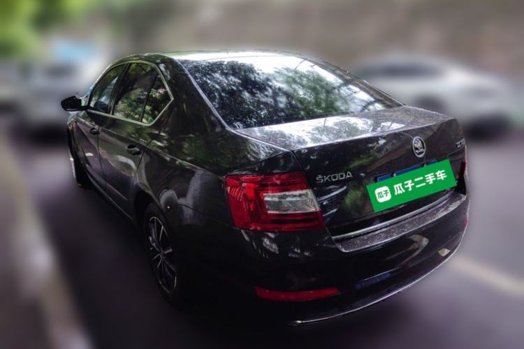 Used Skoda Octavia 2017 1.6L Manual Front-Wheel-Drive Version