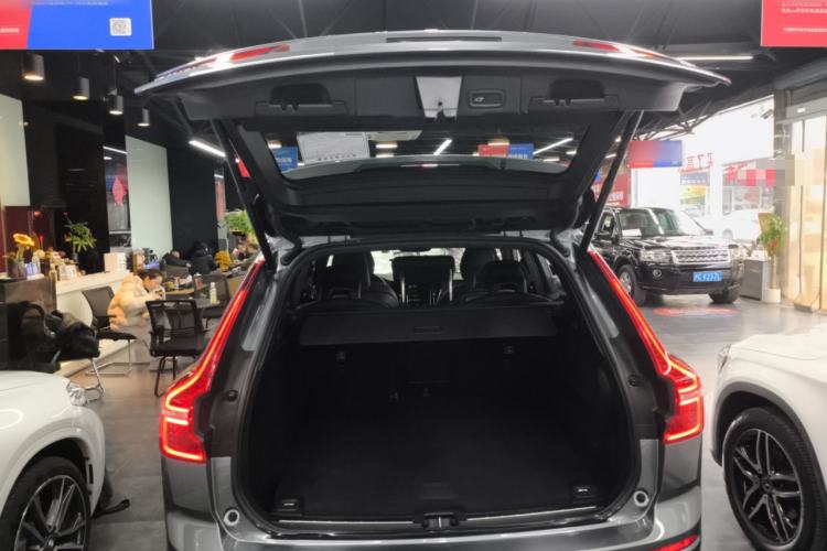 Used Volvo XC60 2018 T5 4x4 Smart & Sporty Edition