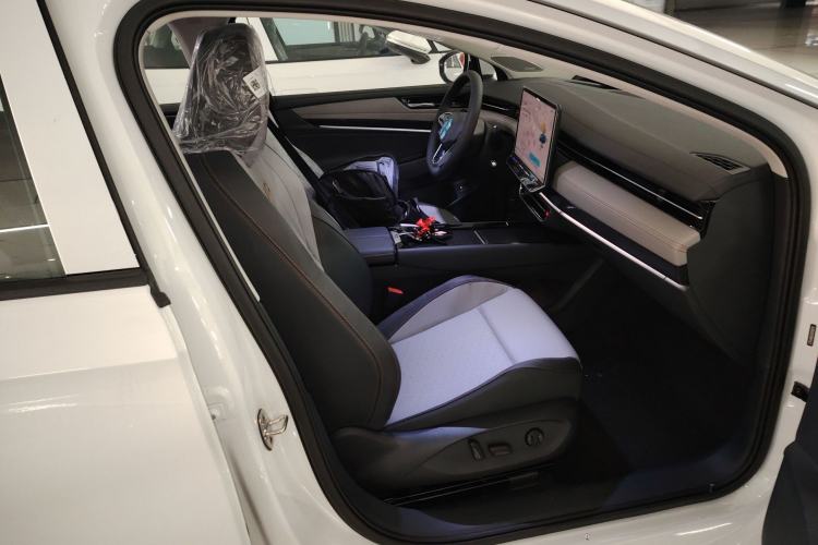 Used Volkswagen ID.7 VIZZION 2024 AIR model