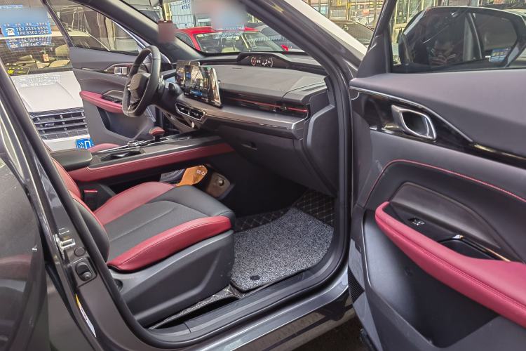 Used Oshan Z6 2023 Blue Whale 1.5T DCT Smart Luxury Model