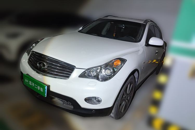 Used Infiniti QX50 2013 2.5L Two-Wheel-Drive Elegant Edition