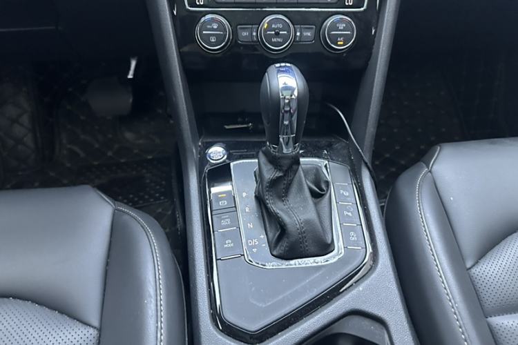 Used Volkswagen Tharu 2020 280TSI Two-Wheel-Drive Flagship Version China VI