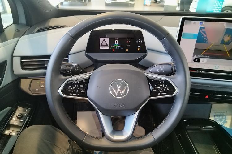 Used Volkswagen ID.4 X 2025 Smart Version Pure & Intelligent Enjoyment Edition
