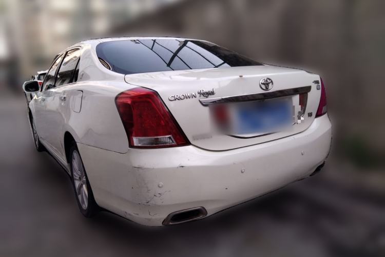 Used Toyota Crown 2011 2.5L Royal Special Edition with Leather and Sunroof Rear Left 45 Deg