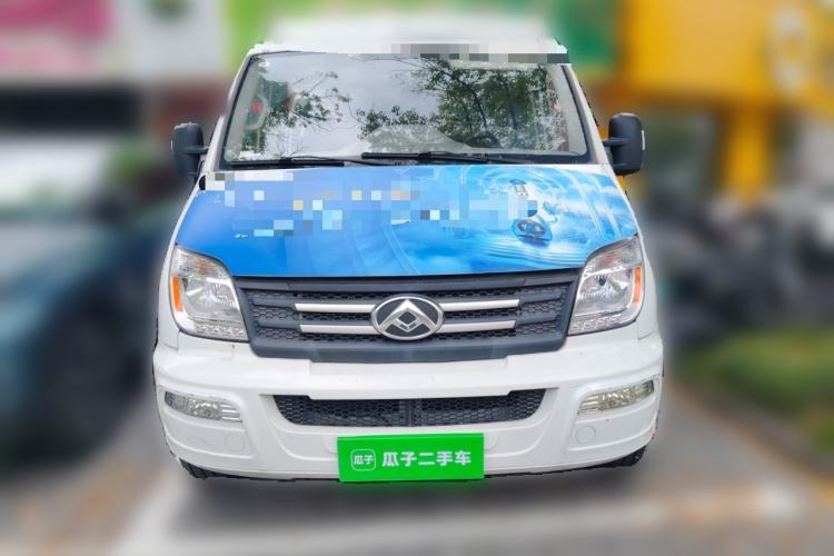 Used SAIC MAXUS Xintu V80 2023 2.0T AMT Classic Aoyuntong Short Wheelbase Mid-Roof 5/6-Seater
