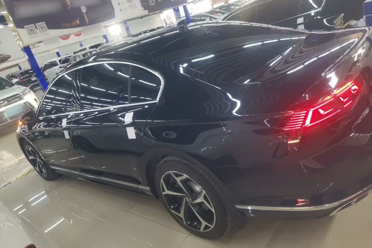 Used Volkswagen Magotan 2025 Zhongxiang Version 330TSI DSG Luxury Edition