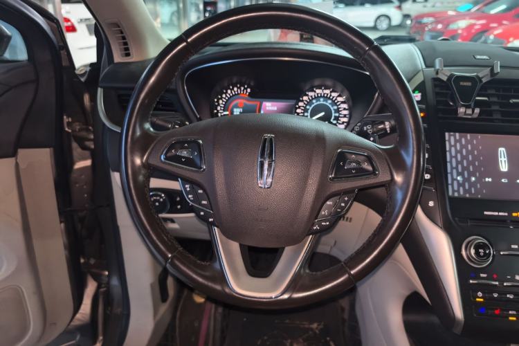 Used Lincoln MKC 2018 2.0T Two-Wheel Drive Luxury Edition