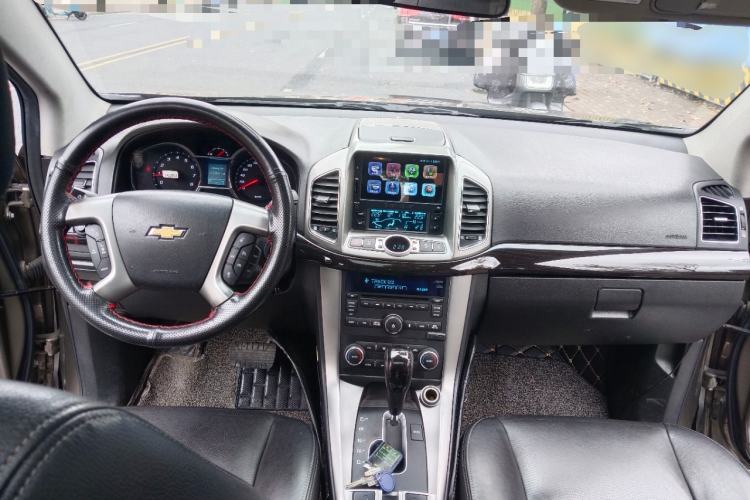 Used Chevrolet Captiva 2015 2.4L 4x4 Flagship Edition 7-Seater