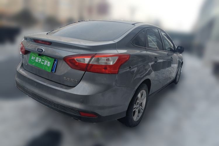 Used Ford Focus 2012 Sedan 1.6L Automatic Fashion Edition