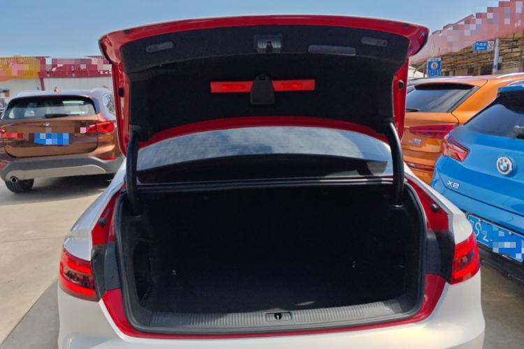 Used Audi A4L 2017 Plus 40 TFSI Fashion Model Trunk