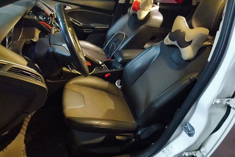 Used Ford Focus 2012 Hatchback 2.0L Automatic Luxury Sport Model