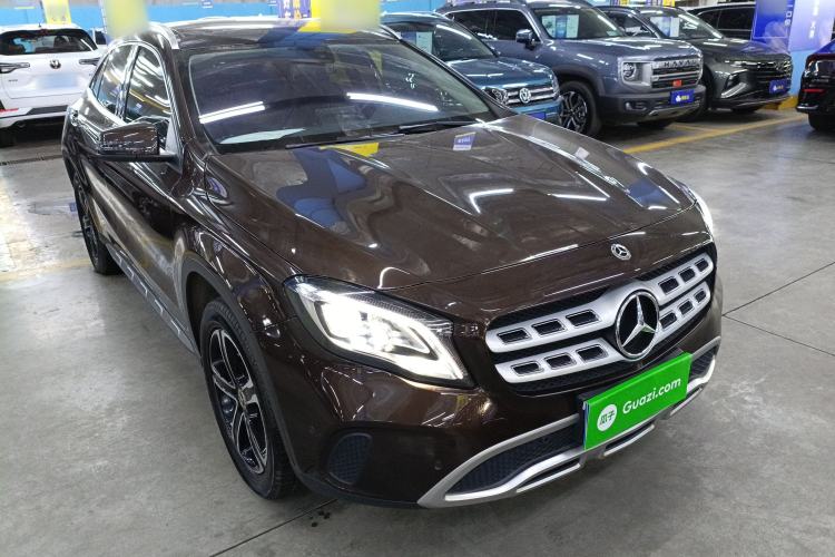 Used Mercedes-Benz GLA 2018 GLA 200 Fashion Model Front Right 45 Deg