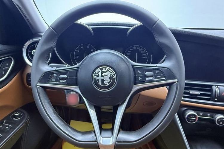 Used Alfa Romeo Giulia 2017 2.0T 200HP Luxury Edition