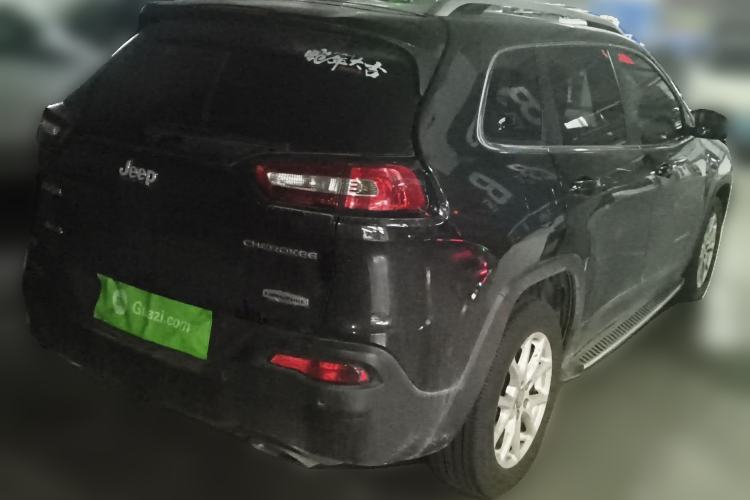 Used Jeep Cherokee 2016 2.4L Leading Edition
