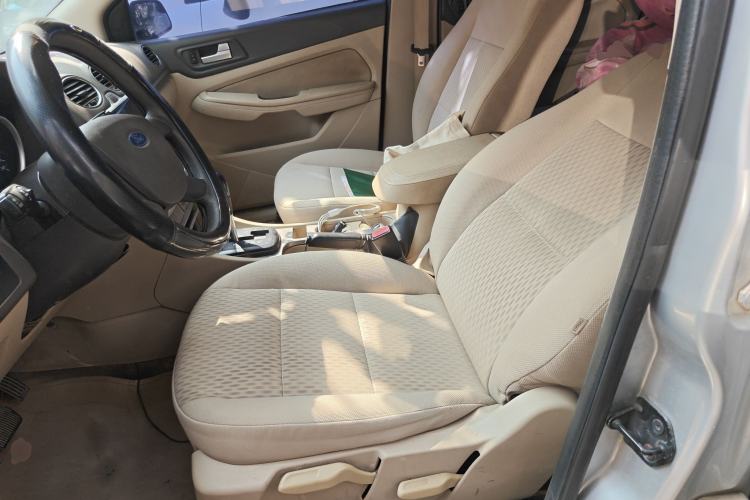 Used Ford Focus 2009 Sedan 1.8L Automatic Fashion Edition