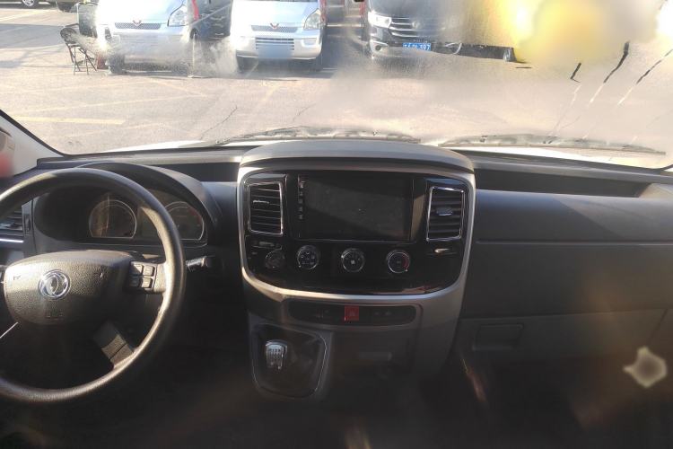 Used Dongfeng Yufeng Yufeng 2021 2.0T Power King Front-Drive Logistics Vehicle Long Wheelbase Mid-Roof Design 6–9 Seats China VI Emission Standard ZD20