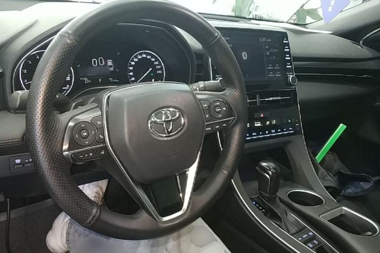 Used Toyota Avalon 2021 2.5L Touring Prestige SPORT Edition Center Console