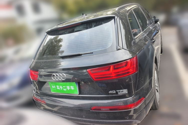 Used Audi Q7 2018 40 TFSI Comfort Model
