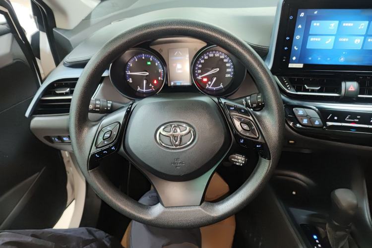 Used Toyota IZOA 2021 2.0L Enjoy Edition