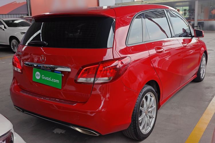 Used Mercedes-Benz B-Class 2015 B 200 Sport Edition Rear Right 45 Deg