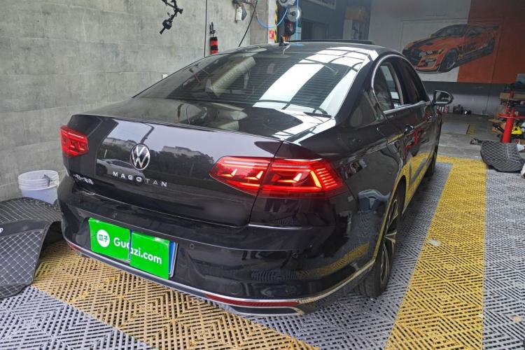 Used Volkswagen Magotan 2020 330TSI DSG Luxury Edition Rear Right 45 Deg