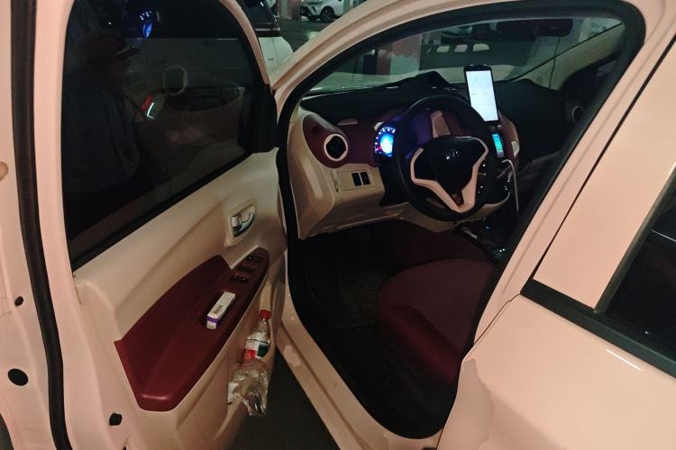 Used CHANGAN Benni E-Star 2021 National Edition Colorful Version Lithium Iron Phosphate (31.86 kWh) Driver Seat