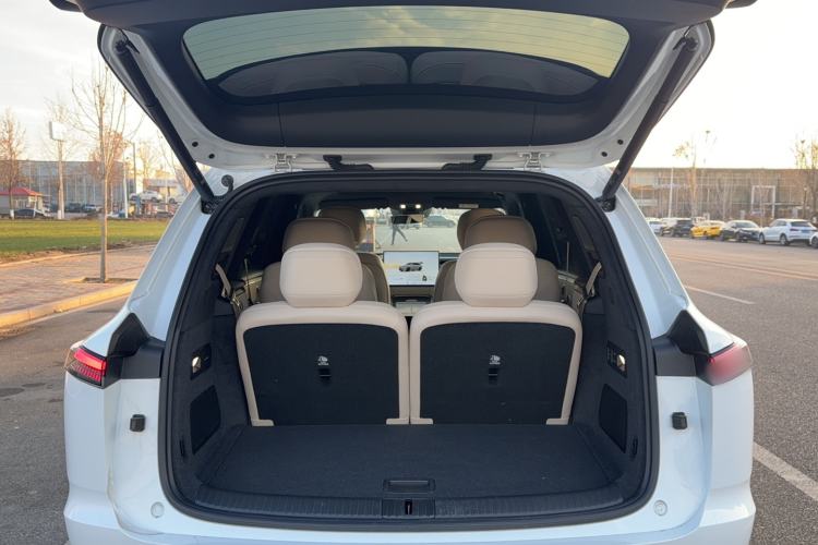 Used ONVO Luxeed L90 2025 Model—Max Six-Seater Version