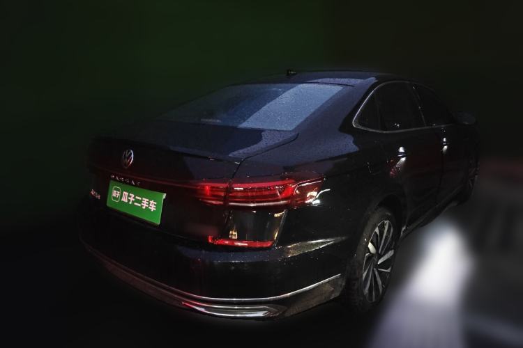 Used Volkswagen Passat 2022 330TSI Starry Luxury Edition Rear Right 45 Deg