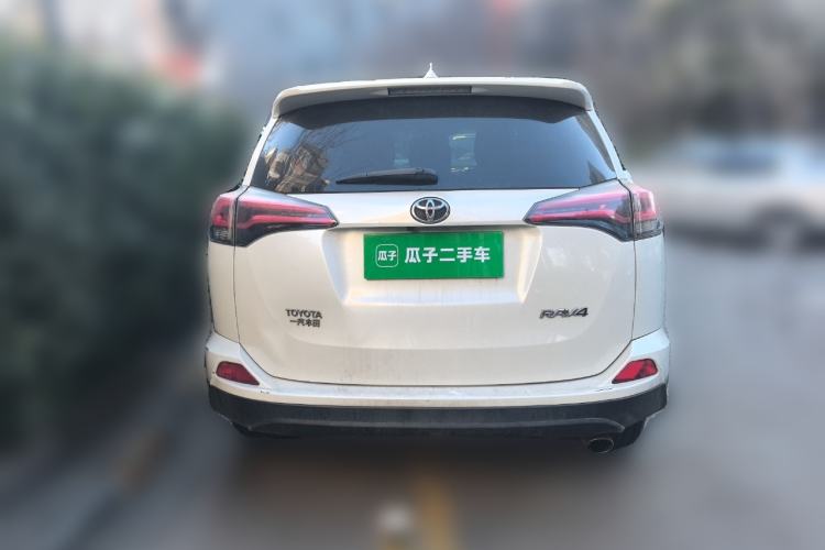 Used Toyota RAV4 2016 2.0L CVT Two-Wheel Drive Comfort Edition China V Standard
