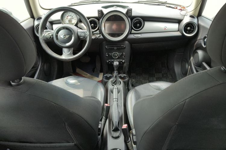 Used MINI 2012 1.6L COOPER Baker Street Center Console