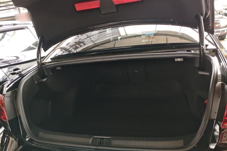 Used Volkswagen Magotan 2023 2 Million Units Commemorative Edition 330TSI DSG Luxury Version Trunk