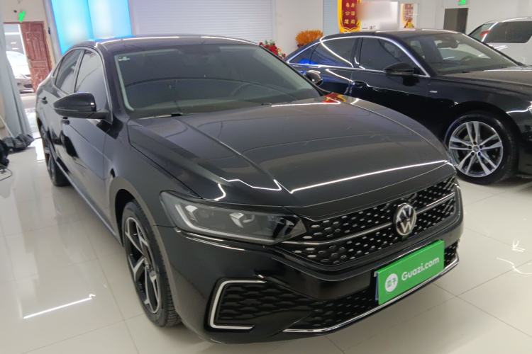 Used Volkswagen Passat 2025 Outstanding Model 380TSI Starry Dragon Edition
