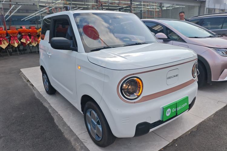 Used Geely Galaxy Panda 2024 Panda Mini 200km Endurance Bear Front Right 45 Deg