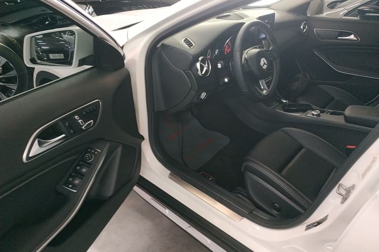 Used Mercedes-Benz GLA 2017 GLA 200 Fashion Model Driver Seat