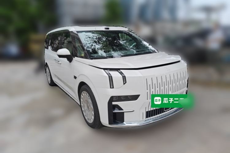 Used Zeekr 009 2024 7-Seater Walk-Through Version Four-Wheel Drive 108 kWh