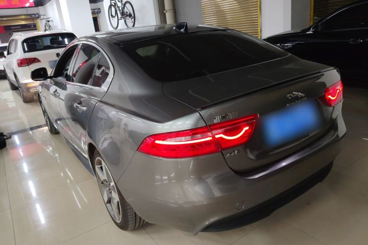 Used Jaguar XE 2017 2.0T 200 PS R-Sport
