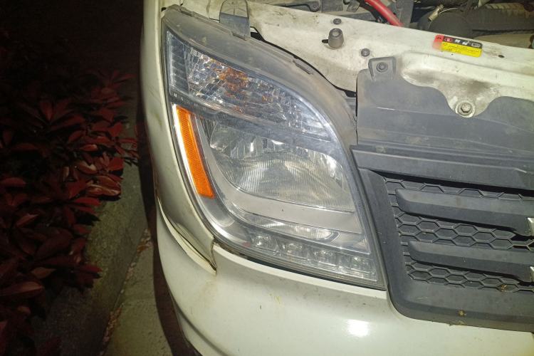 Used SAIC MAXUS Xintu V80 2021 2.0T Manual Classic Aoyuntong 127 PS Mid-axle Mid-roof 6/7/8/9-Seater
