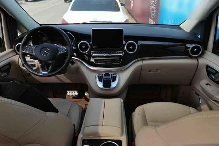 Used Mercedes-Benz V-Class 2018 V 260 L Prestige Extended Version China VI
