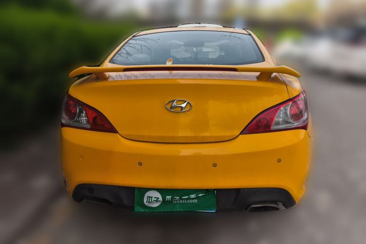 Used Hyundai Genesis Coupe 2009 2.0T Automatic Deluxe Edition Rear