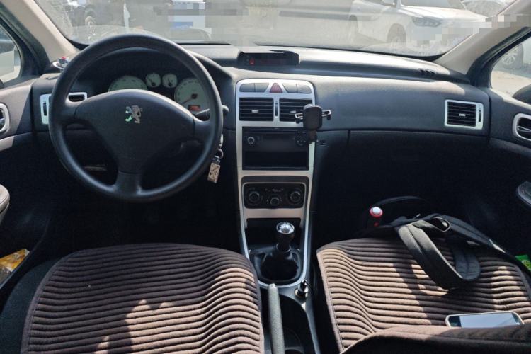 Used Peugeot 307 2013 Hatchback 1.6L Manual Comfort Edition