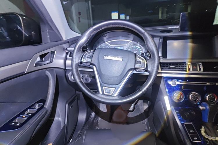 Used Haval H7 2016 Blue-Label H7 2.0T Automatic Luxury Model
