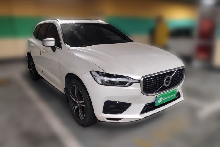 Used Volvo XC60 2019 T5 4x4 Zhiyuan Sport Edition China V Standard Front Right 45 Deg