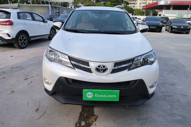 Used Toyota RAV4 2015 2.0L CVT Two-Wheel Drive Urban Edition
