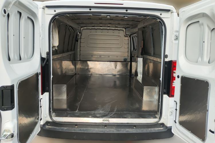 Used Wuling Yangguang 2024 300km Range Practical Window-Sealed Version 75kW