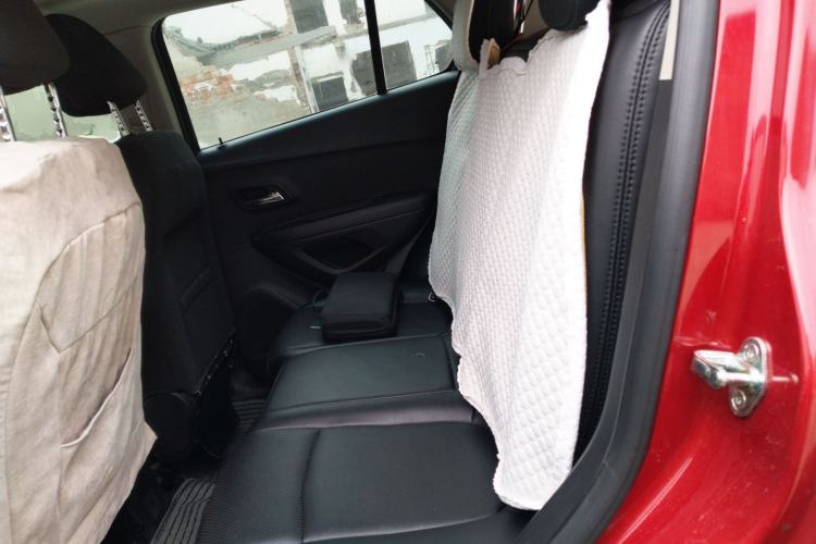 Used Chevrolet Trax 2016 1.4T Manual Two-Wheel Drive Comfort Version with Sunroof